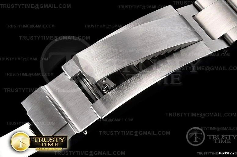 0113 ROLSD093 – Deep Sea Dweller Black Contemporary 1015